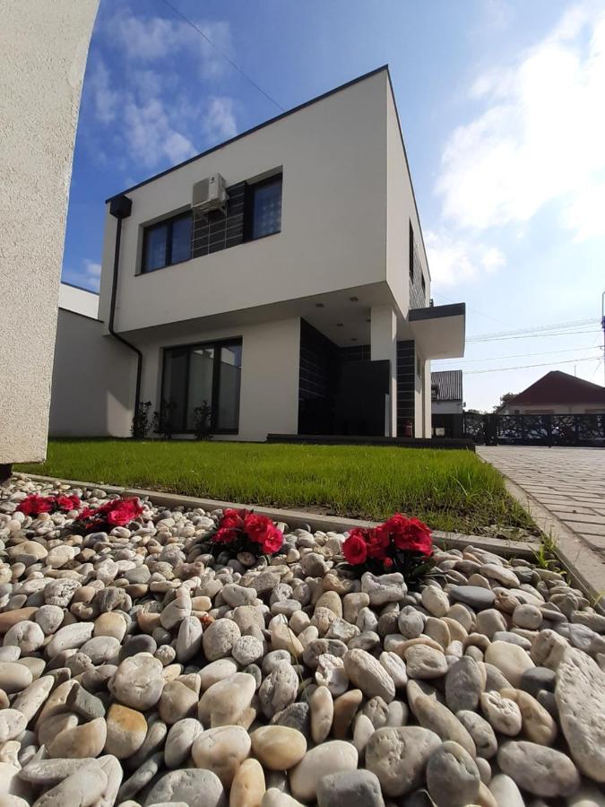 St Emmerich Residence เยอร์ ภายนอก รูปภาพ